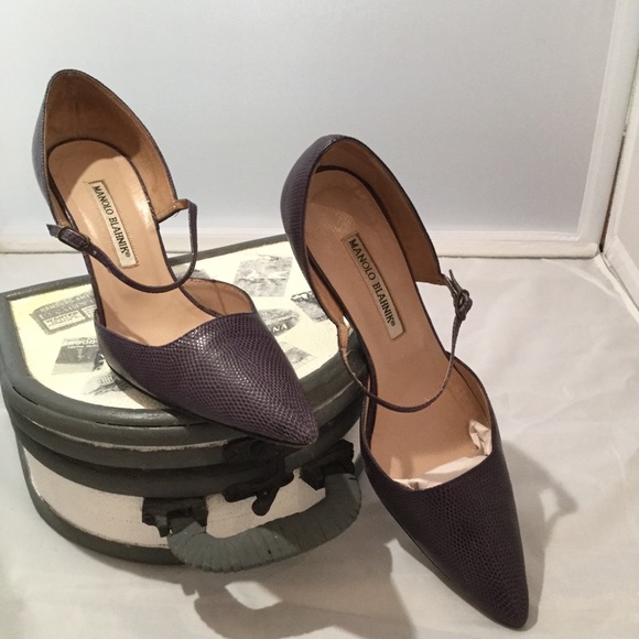 Manolo Blahnik Shoes - MANOLO BLAHNIK MARY JANE HEELS LT PURPLE